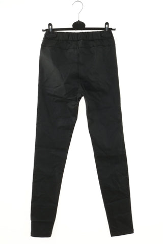 Schwarze Hose