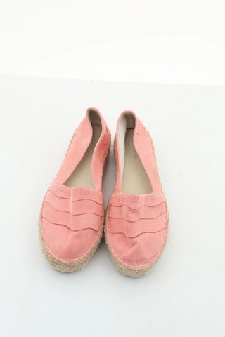 Aprikosenfarbene Schuhe