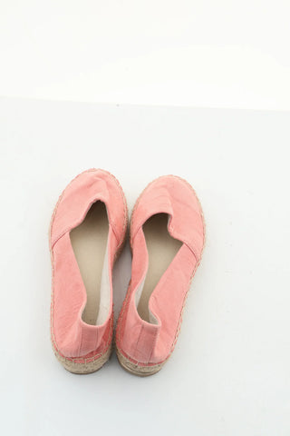 Aprikosenfarbene Schuhe