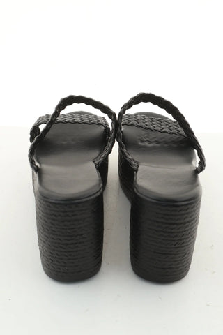Schwarze Flip-Flops