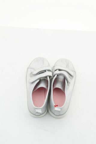Silberne Schuhe