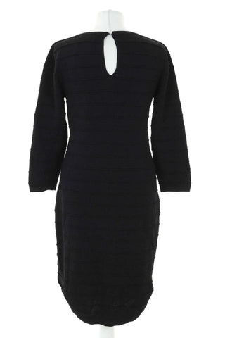 Schwarzes Kleid