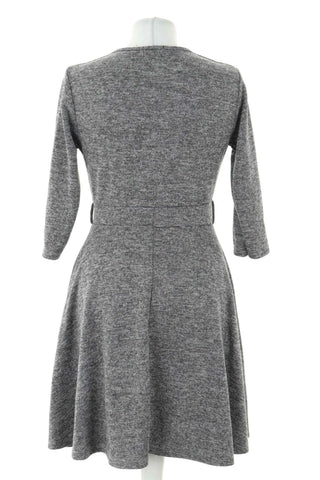 Graues Kleid
