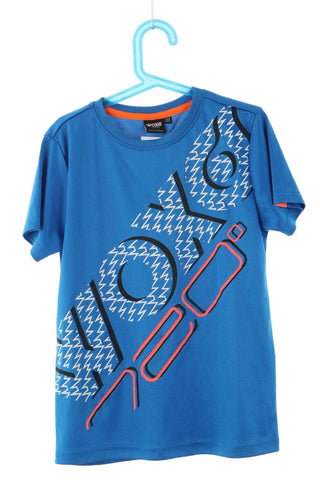 Blaues T-Shirt mit Muster