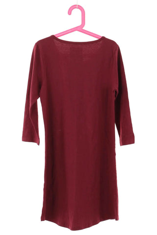 Bordeauxrotes Kleid