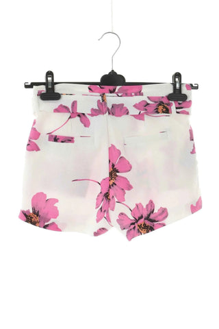 Weiße Shorts mit Blumen